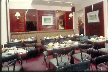 Hotel A La Des Artistes Paříž